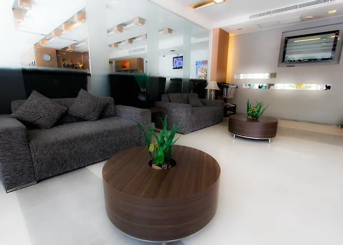 Krongthong Mansion & 3*