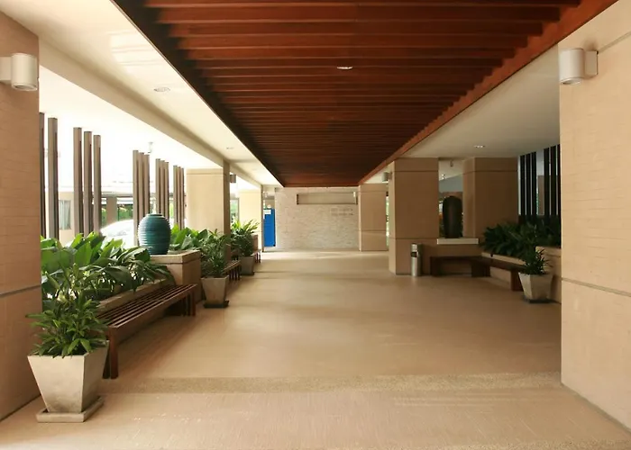 Hotel Krongthong Mansion &